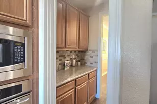 2021 Tangerine St, Palmdale, CA 93551 - Photo 11