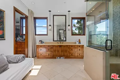 1810 Mango Way, Los Angeles, CA 90049 - Photo 23
