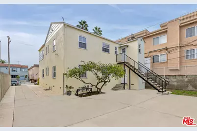 8521 Saturn St, Los Angeles, CA 90035 - Photo 17