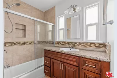 8521 Saturn St, Los Angeles, CA 90035 - Photo 11