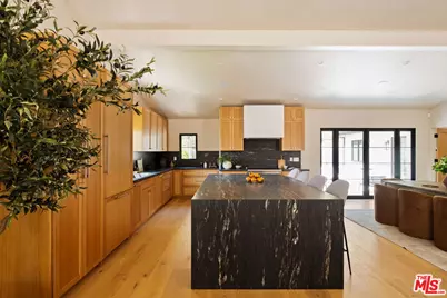 8628 Edwin Dr, Los Angeles, CA 90046 - Photo 5