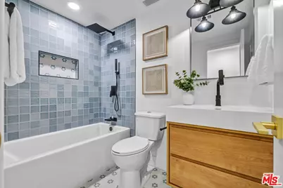 8754 Parkcliff St, Downey, CA 90242 - Photo 21