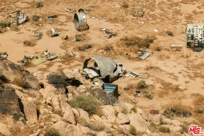 20288 Grey Mountain Rd, El Mirage, CA 92301 - Photo 7