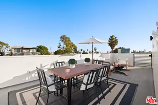 1011 N Ogden Dr, West Hollywood, CA 90046 - Photo 15