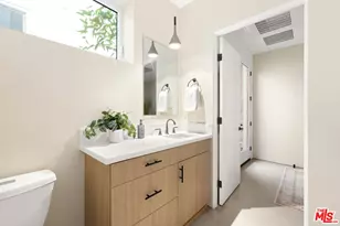 1011 N Ogden Dr, West Hollywood, CA 90046 - Photo 17