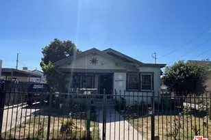 1572 W 37th Pl, Los Angeles, CA 90018 - Photo 1