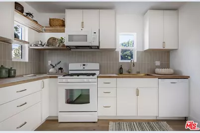 1201 Douglas St, Los Angeles, CA 90026 - Photo 9