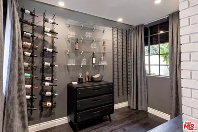 1060 Chantilly Rd, Los Angeles, CA 90077 - Photo 9