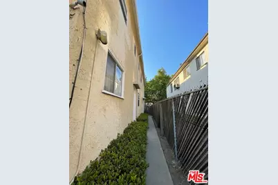10634 Whipple St, Toluca Lake, CA 91602 - Photo 5