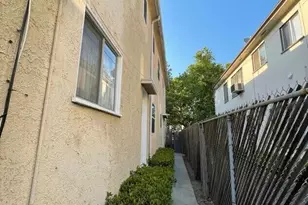 10634 Whipple St, Toluca Lake, CA 91602 - Photo 5