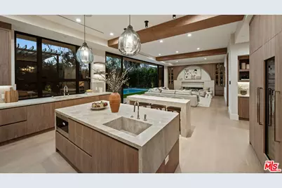 565 Toyopa Dr, Pacific Palisades, CA 90272 - Photo 13