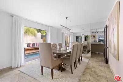 9767 Apricot Ln, Beverly Hills, CA 90210 - Photo 11