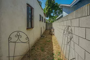 3847 W 110th St, Inglewood, CA 90303 - Photo 9