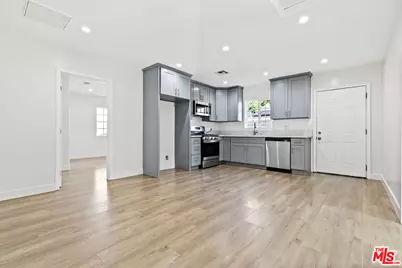 10823 Cantara St, Los Angeles, CA 91352 - Photo 37