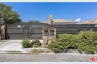 10823 Cantara St, Los Angeles, CA 91352 - Photo 3