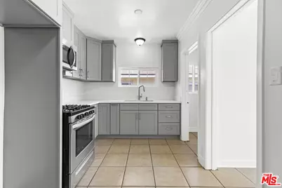 10823 Cantara St, Los Angeles, CA 91352 - Photo 23