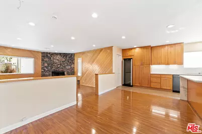 8422 Glencrest Dr, Los Angeles, CA 91352 - Photo 9