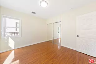8422 Glencrest Dr, Los Angeles, CA 91352 - Photo 23