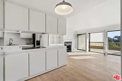 23926 De Ville Way #B, Malibu, CA 90265 - Photo 17