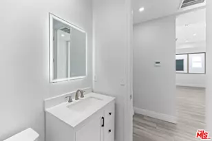 6723 Sunnyslope Ave, Van Nuys, CA 91401 - Photo 19