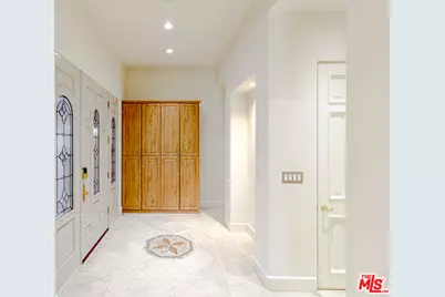 12626 Promontory Rd, Los Angeles, CA 90049 - Photo 11