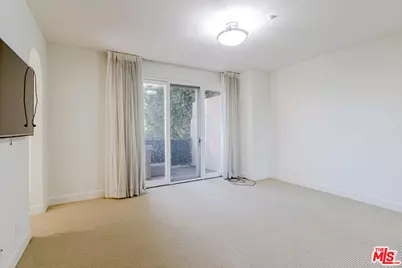 12626 Promontory Rd, Los Angeles, CA 90049 - Photo 15