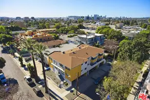 561 N Sweetzer Ave, West Hollywood, CA 90048 - Photo 1