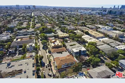 561 N Sweetzer Ave, West Hollywood, CA 90048 - Photo 7