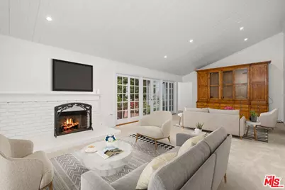 30604 Sicomoro Dr, Malibu, CA 90265 - Photo 5