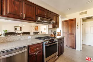 4837 Round Top Dr, Los Angeles, CA 90065 - Photo 15