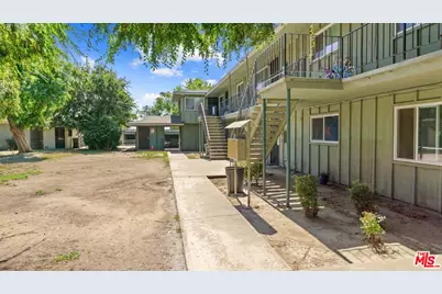 555 W 25th St, San Bernardino, CA 92405 - Photo 9
