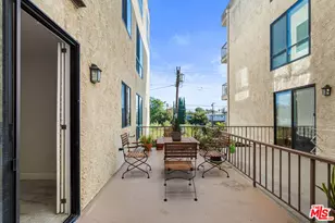 4454 Ventura Canyon Ave, Sherman Oaks, CA 91423 - Photo 33