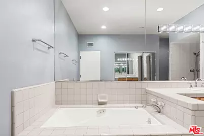 4454 Ventura Canyon Ave #103, Sherman Oaks, CA 91423 - Photo 13
