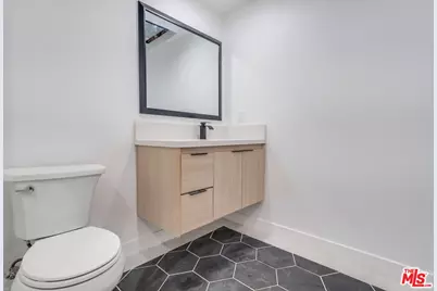 1023 E 28th St, Los Angeles, CA 90011 - Photo 25