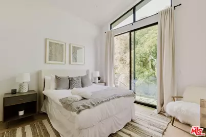 9064 Harland Ave, West Hollywood, CA 90069 - Photo 25