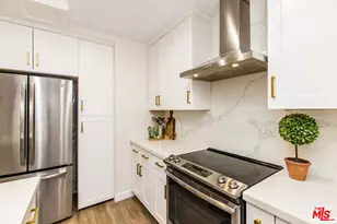 8025 Redlands St, Playa del Rey, CA 90293 - Photo 13