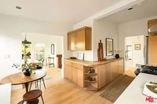 2372 Kenilworth Ave, Los Angeles, CA 90039 - Photo 15