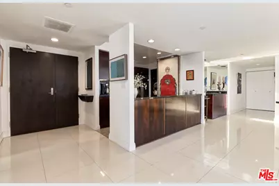 10445 Wilshire Blvd #905, Los Angeles, CA 90024 - Photo 3