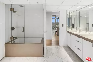 13700 Marina Pointe Dr, Marina del Rey, CA 90292 - Photo 33