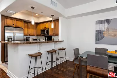 5753 White Oak Ave #7, Encino, CA 91316 - Photo 17