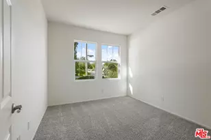 1735 W Newgrove St, Lancaster, CA 93534 - Photo 33