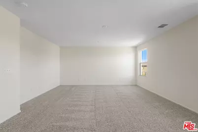 1735 W Newgrove St, Lancaster, CA 93534 - Photo 19