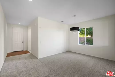 1735 W Newgrove St, Lancaster, CA 93534 - Photo 5