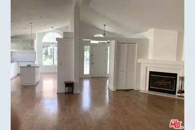 19936 Northcliff Dr, Canyon Country, CA 91351 - Photo 9