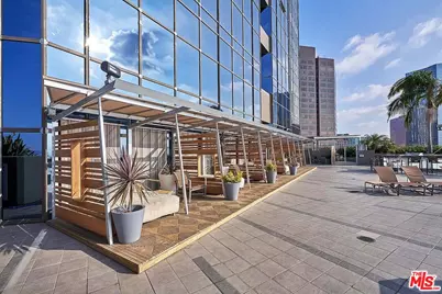 1100 Wilshire Blvd #3001, Los Angeles, CA 90017 - Photo 17