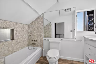 4431 S Wilton Pl, Los Angeles, CA 90062 - Photo 23