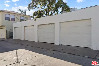 8018 S New Hampshire Ave, Los Angeles, CA 90044 - Photo 21