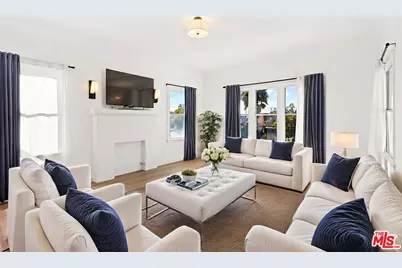 8018 S New Hampshire Ave, Los Angeles, CA 90044 - Photo 17