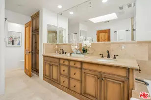 2917 N Poinsettia Ave, Manhattan Beach, CA 90266 - Photo 27