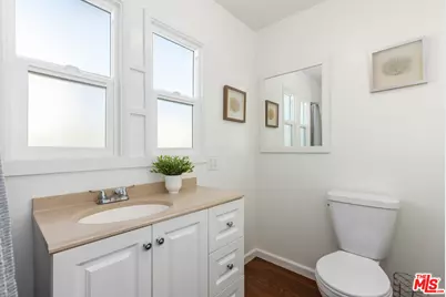 811 E Nutwood St, Inglewood, CA 90301 - Photo 13